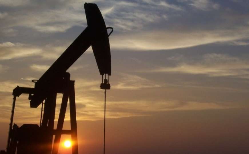 Cijene nafte porasle za više od tri posto 